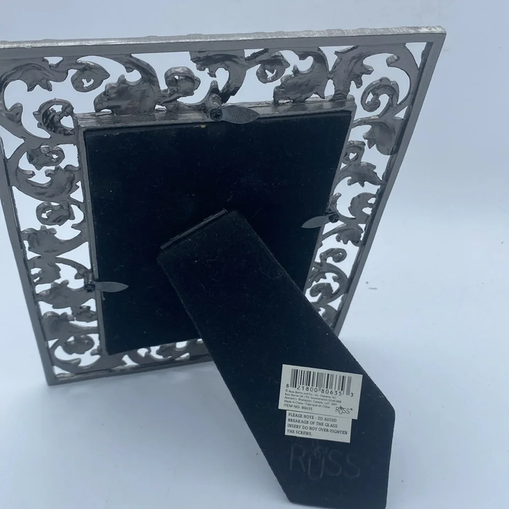 Russ ornate pewter 3x5” table shelf picture photo frame